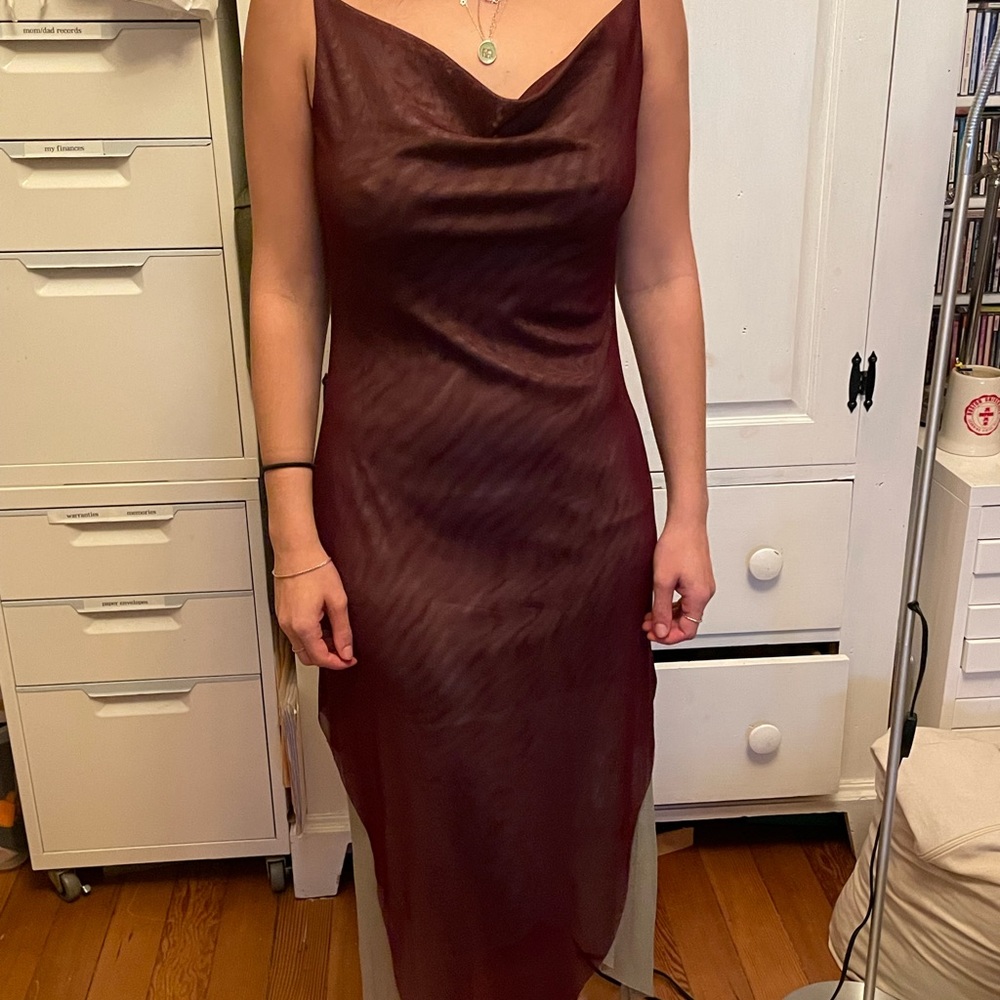 Elegant & bohemian lovely event dress. Channel your inner Steve Nicks.